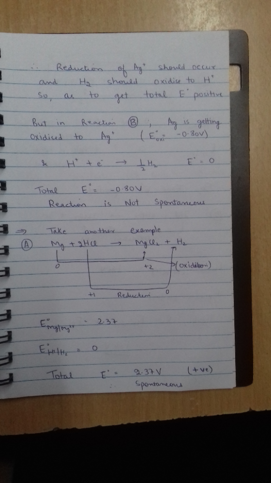 . Reduction and Hy so as to of Ag should occur. should oxidise to Hi get total E positive But in oxidiced Reaction to Agt ®