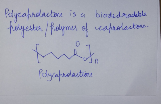 Palycafrdlactame telyester helymer ecatrelactone. is a biodedaradable Pelyeaprdactione