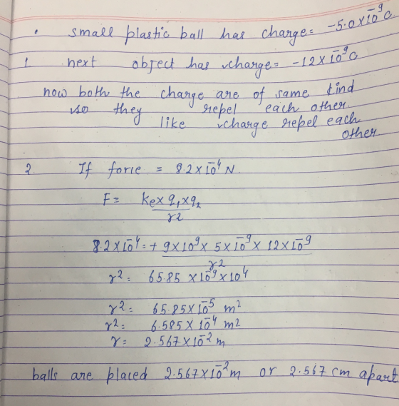 small plastio ball has change hous batw Hhe chahre ane of tame Lind erepeleath Othe