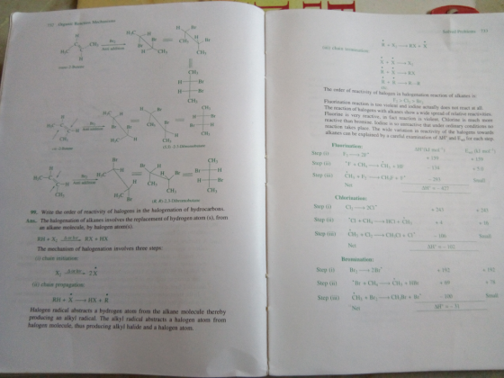 H Br Solved Prohlems 733 CH, H,C CH3 Br The order of reactivity of halogen in halogenation reaction of alkanes is CH3 Fluorin